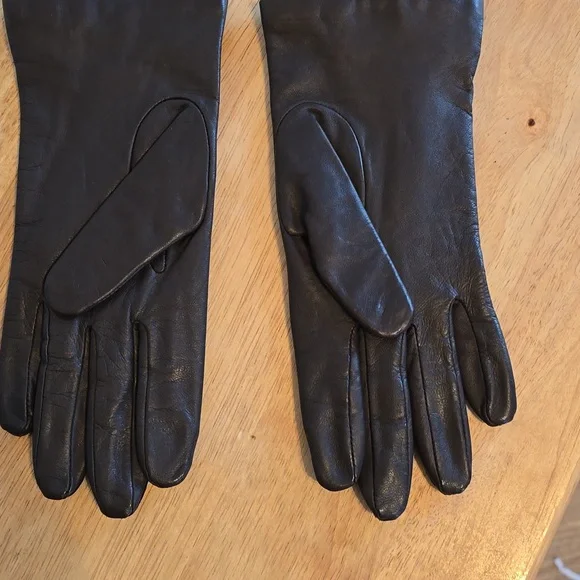 NWOT Women's dark brown leather gloves - Picture 2 of 7